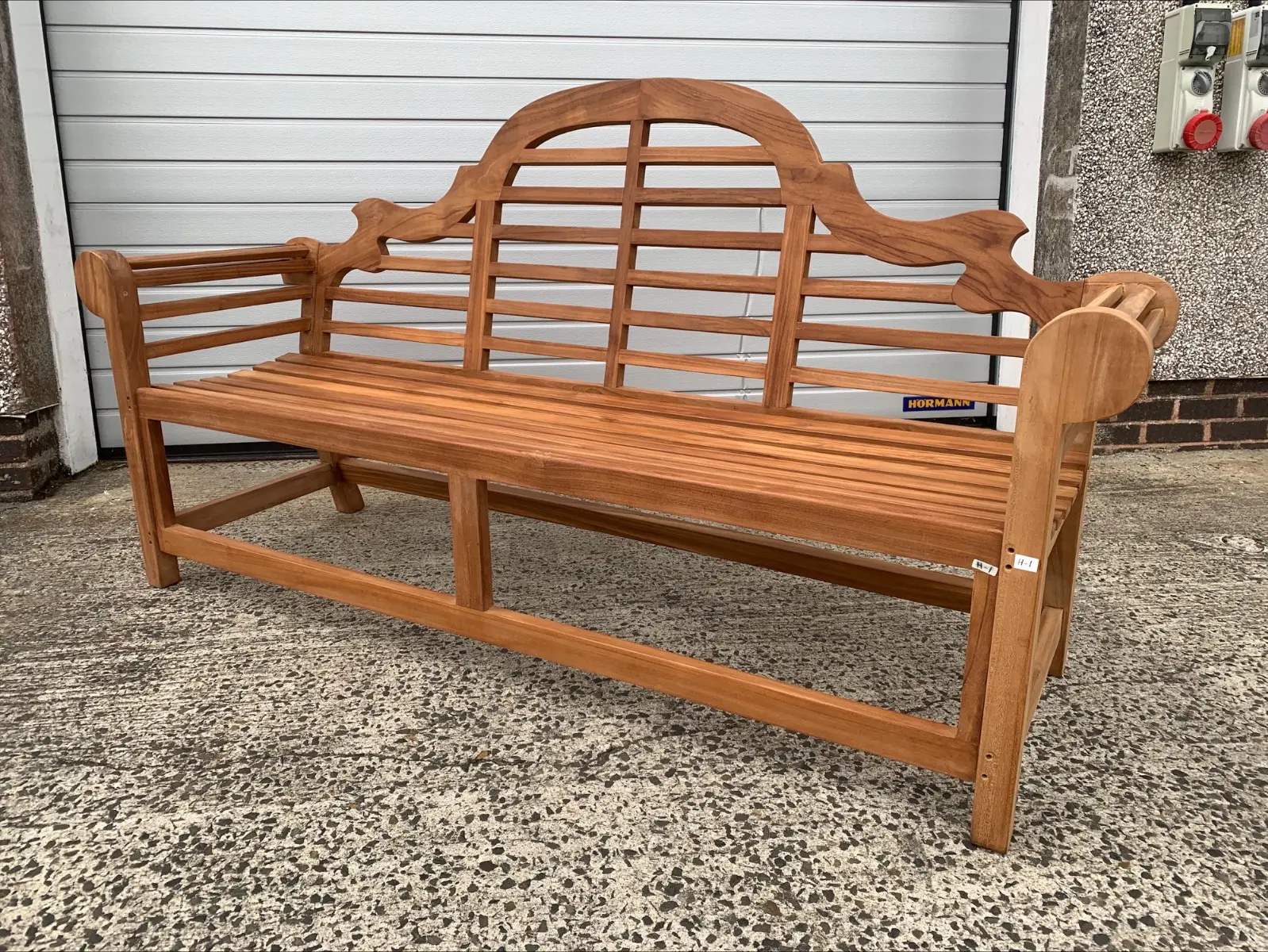 MALBORO BENCH 3 SEATER