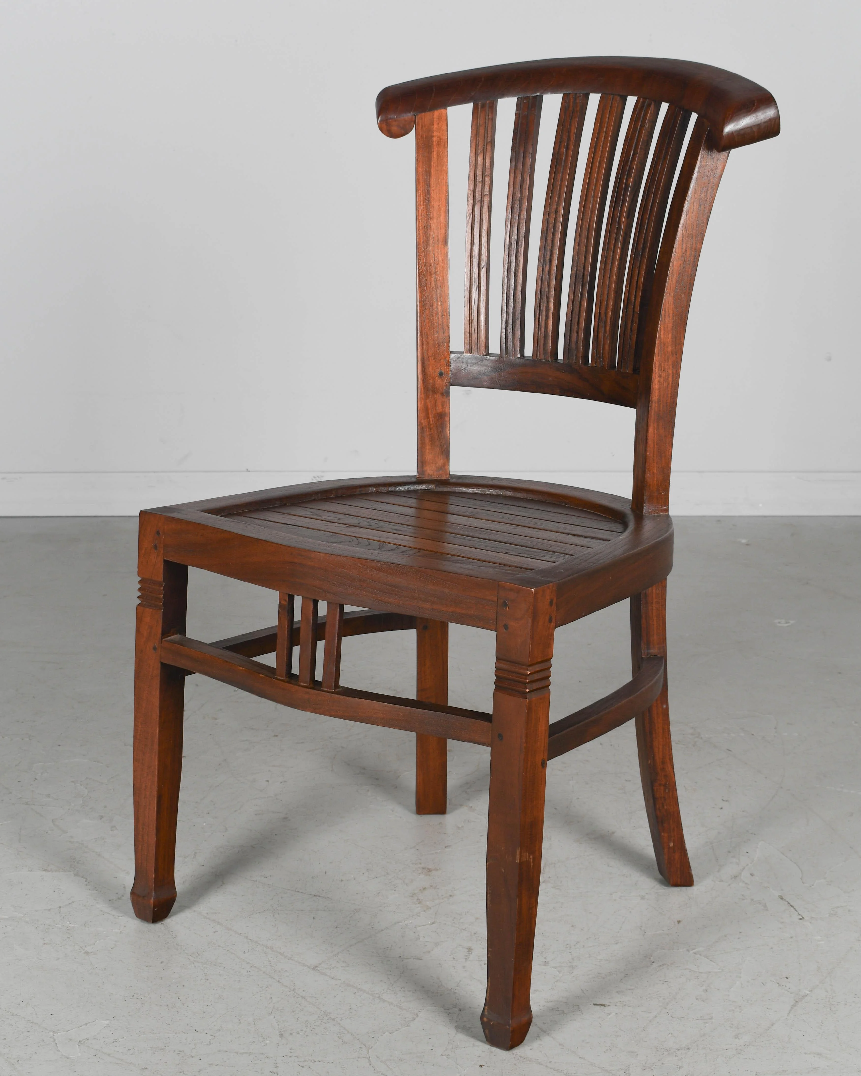 BANTENG CHAIR